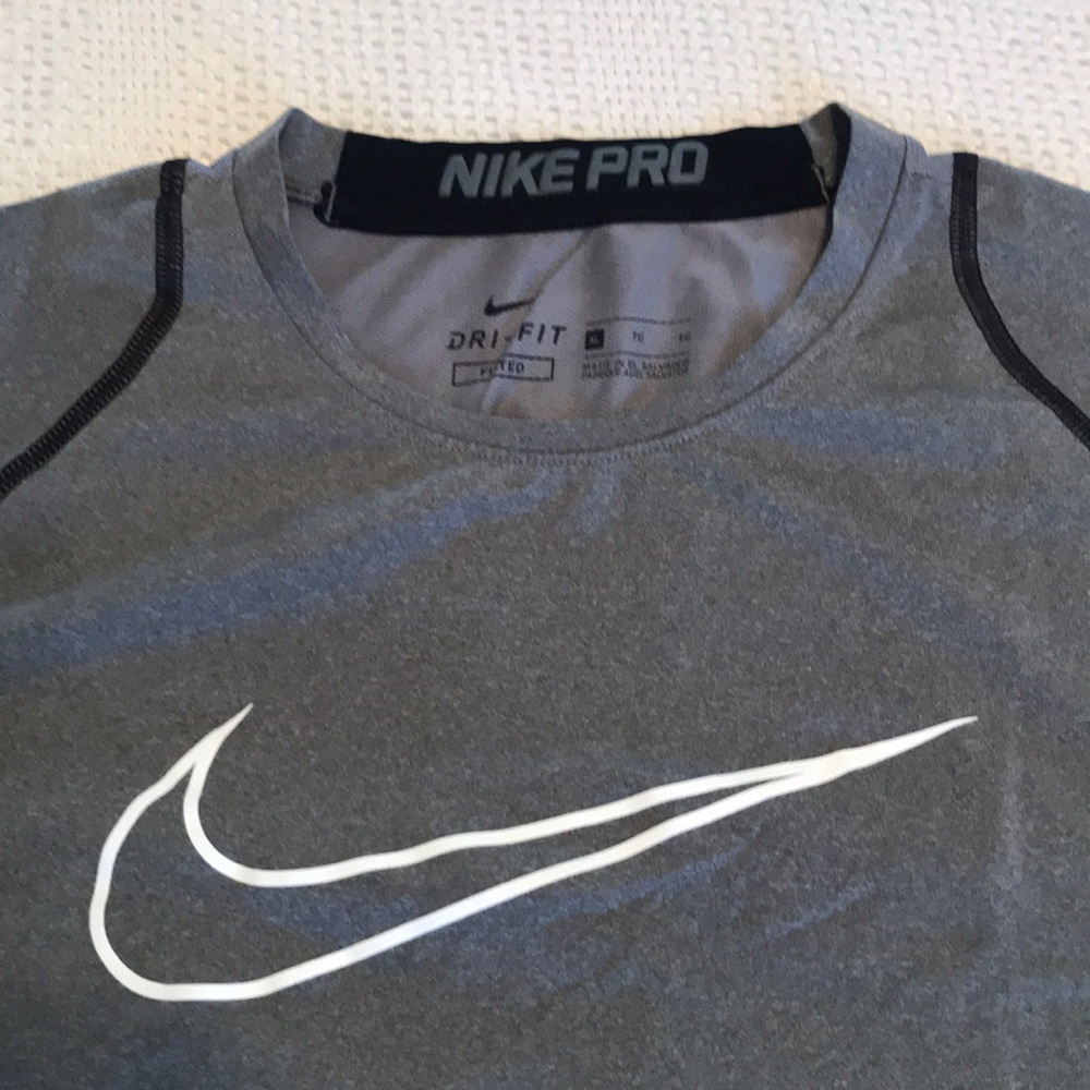Nike boys tee - Picture 4 of 5